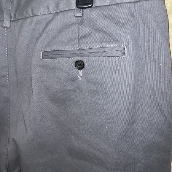 Lands End Mens Traditional Fit Flat Front Shorts Gray Size 42 - Picture 10 of 15